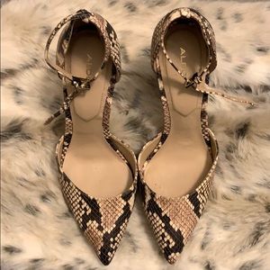 Snakeskin Heels with Pointed Toe